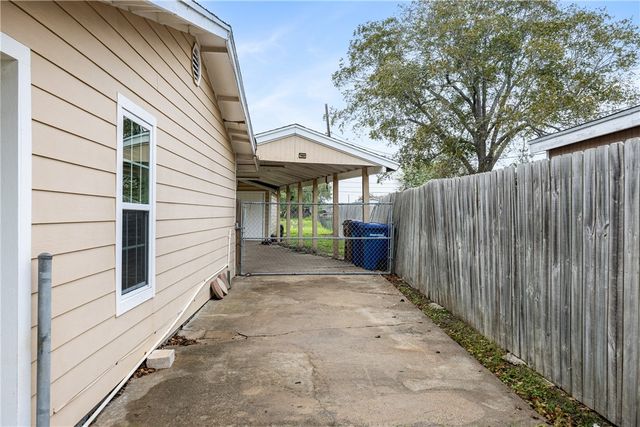 4625 Cosner Dr, Corpus Christi, TX 78415