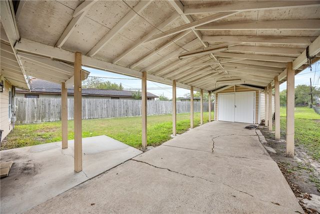 4625 Cosner Dr, Corpus Christi, TX 78415