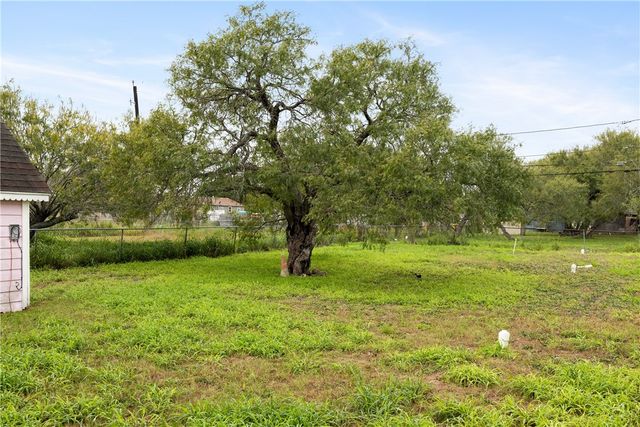 4625 Cosner Dr, Corpus Christi, TX 78415