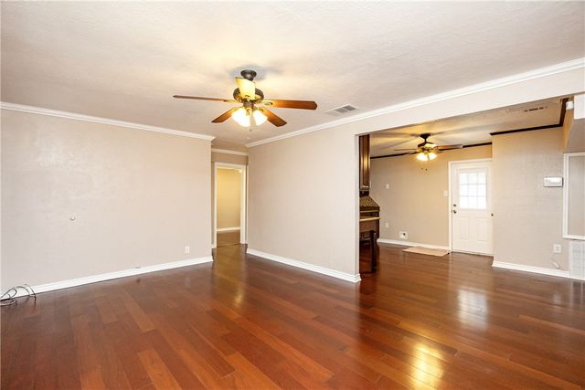 4625 Cosner Dr, Corpus Christi, TX 78415