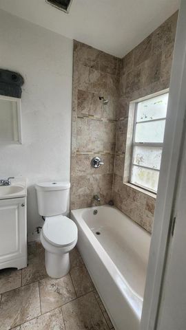 707 SW 9th Court, Delray Beach, FL 33444