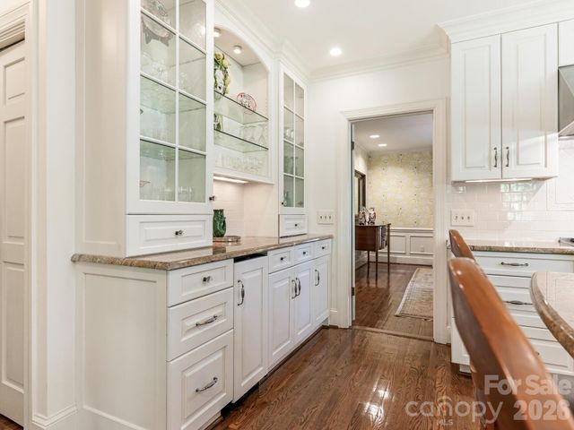 2424 Richardson Drive, Charlotte, NC 28211