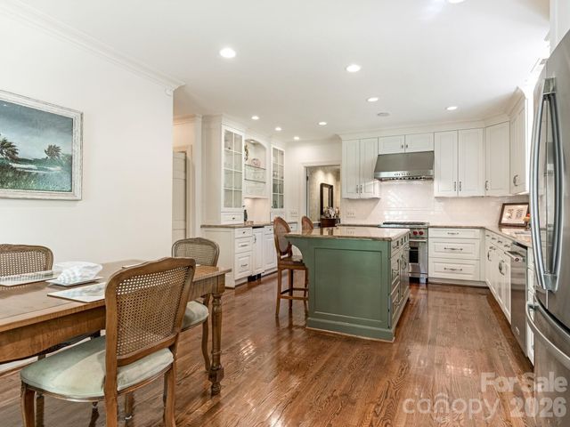 2424 Richardson Drive, Charlotte, NC 28211