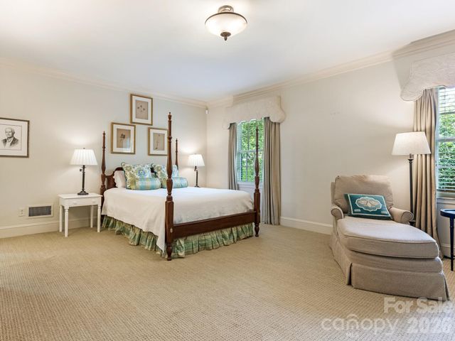 2424 Richardson Drive, Charlotte, NC 28211