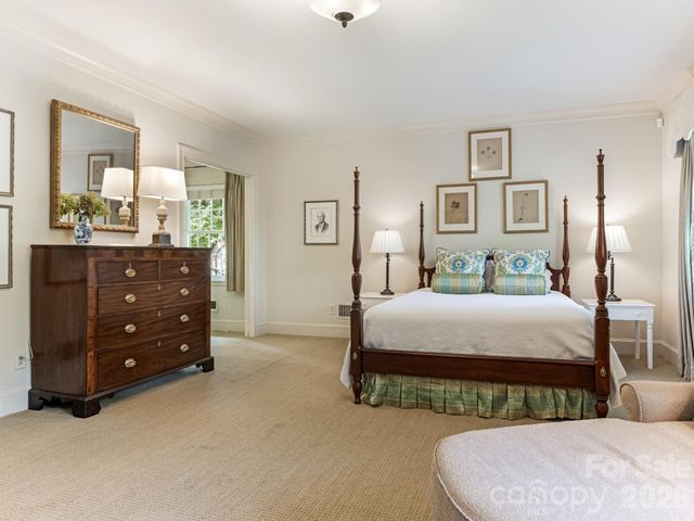 2424 Richardson Drive, Charlotte, NC 28211