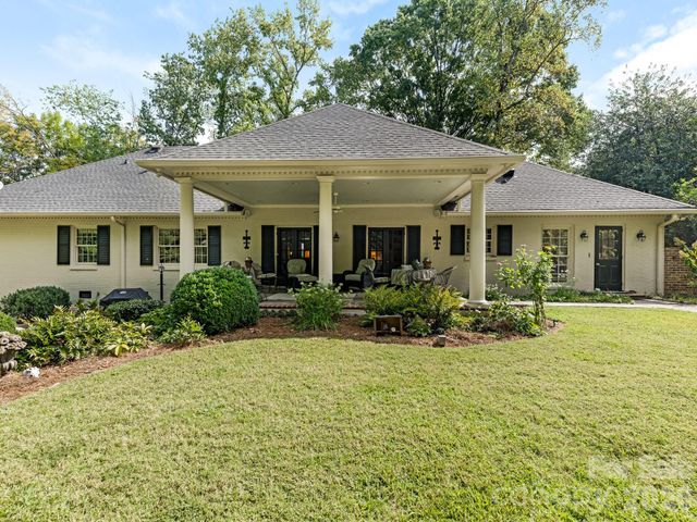 2424 Richardson Drive, Charlotte, NC 28211