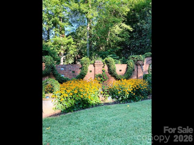 2424 Richardson Drive, Charlotte, NC 28211