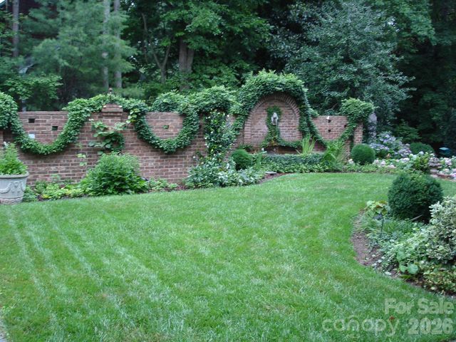 2424 Richardson Drive, Charlotte, NC 28211