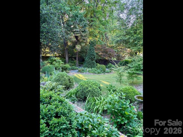 2424 Richardson Drive, Charlotte, NC 28211