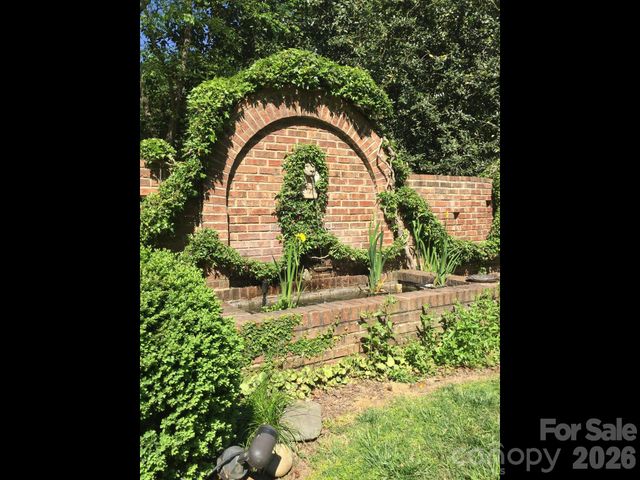 2424 Richardson Drive, Charlotte, NC 28211