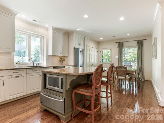 2424 Richardson Drive, Charlotte, NC 28211