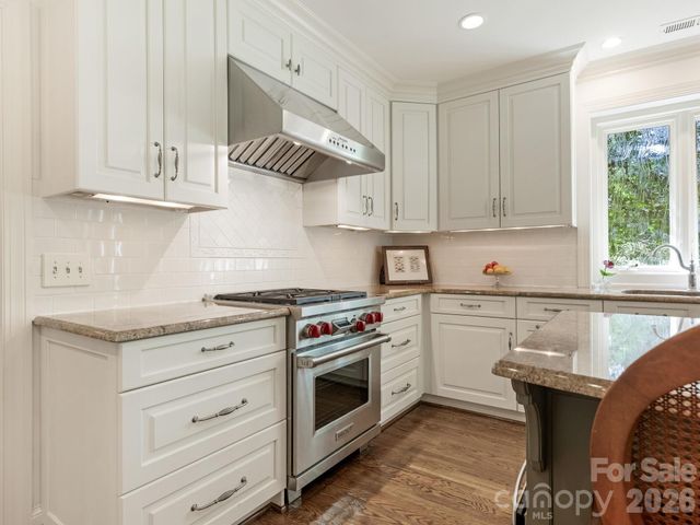 2424 Richardson Drive, Charlotte, NC 28211