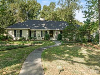 2424 Richardson Drive, Charlotte, NC 28211