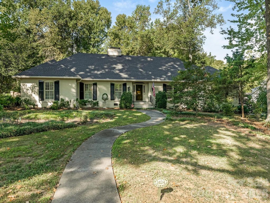 2424 Richardson Drive, Charlotte, NC 28211