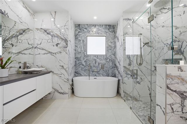 1308 SW 31st TER, Cape Coral, FL 33914