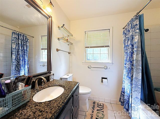6824 Marlbrook Drive, Charlotte, NC 28212