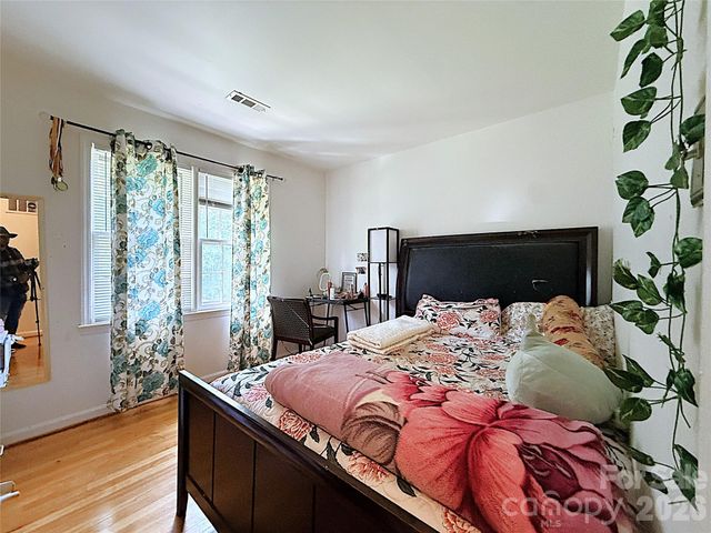 6824 Marlbrook Drive, Charlotte, NC 28212