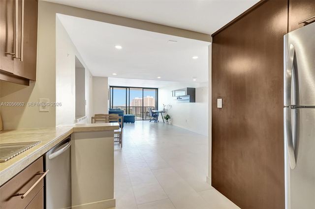 3675 N Country Club Dr 2310, Aventura, FL 33180