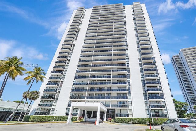 3675 N Country Club Dr 2310, Aventura, FL 33180