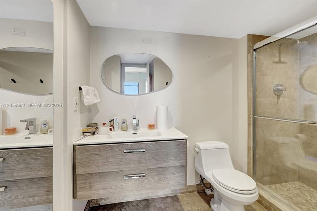 3675 N Country Club Dr 2310, Aventura, FL 33180