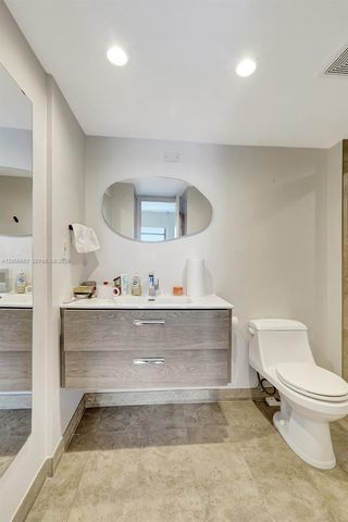 3675 N Country Club Dr 2310, Aventura, FL 33180