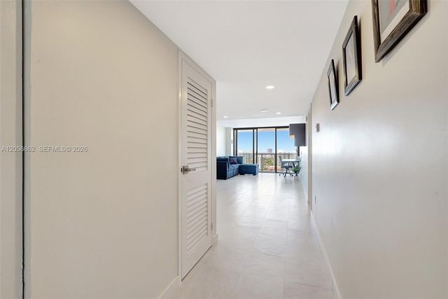 3675 N Country Club Dr 2310, Aventura, FL 33180
