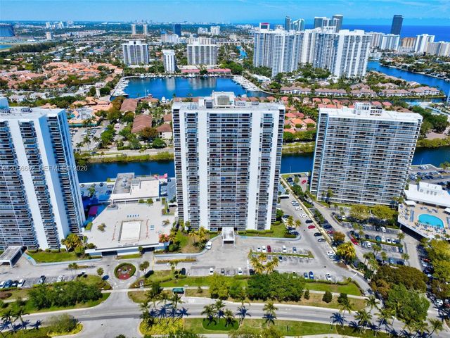 3675 N Country Club Dr 2310, Aventura, FL 33180