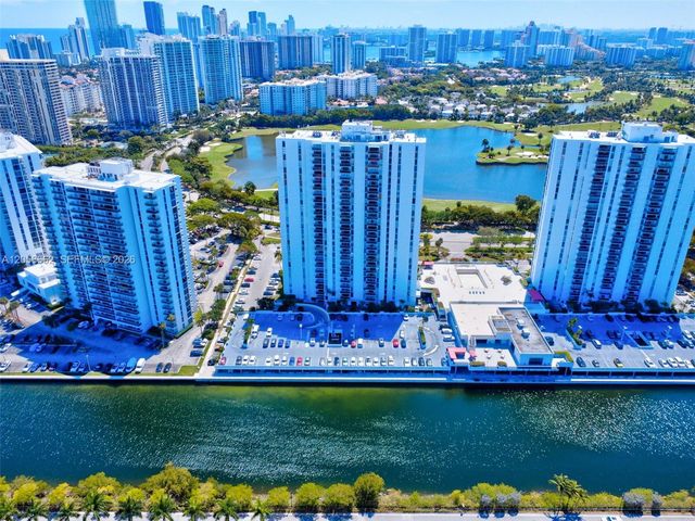 3675 N Country Club Dr 2310, Aventura, FL 33180