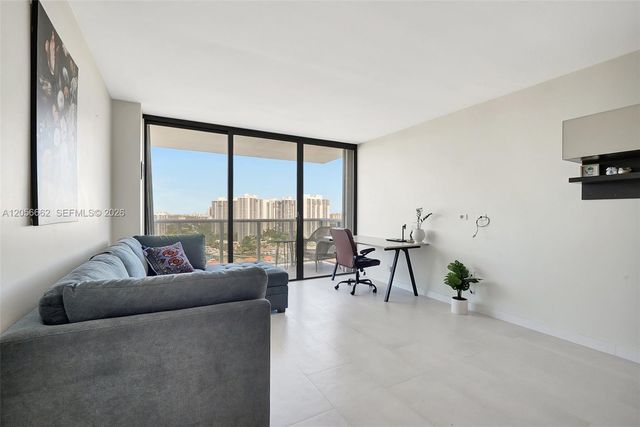 3675 N Country Club Dr 2310, Aventura, FL 33180