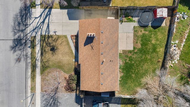 876 E CHARIOT DR, Sandy, UT 84094