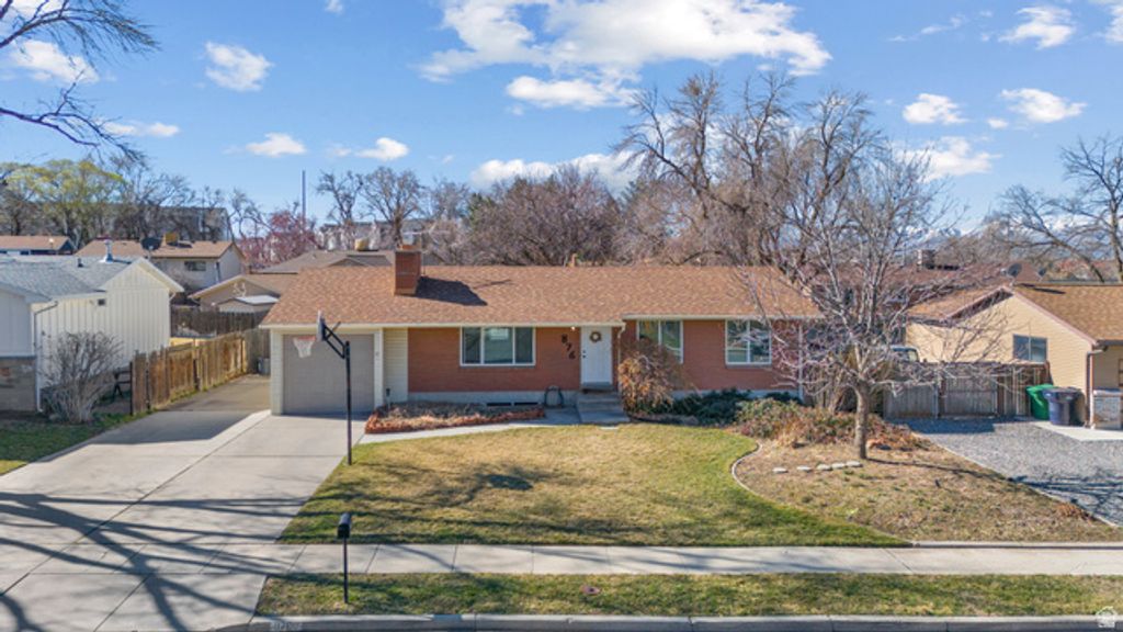 Image 2 of property listing at 876 E CHARIOT DR, Sandy, UT 84094