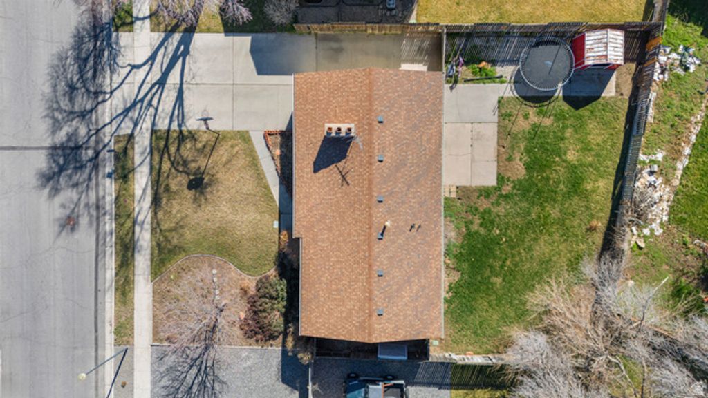 Image 29 of property listing at 876 E CHARIOT DR, Sandy, UT 84094