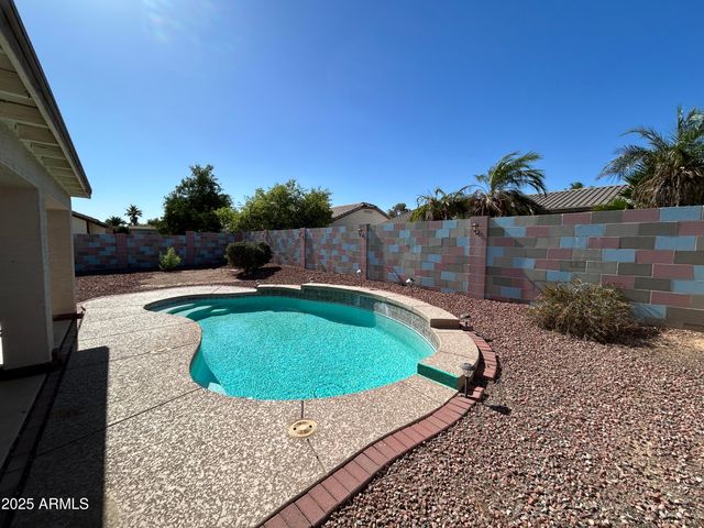 13444 W PARADISE Lane, Surprise, AZ 85374