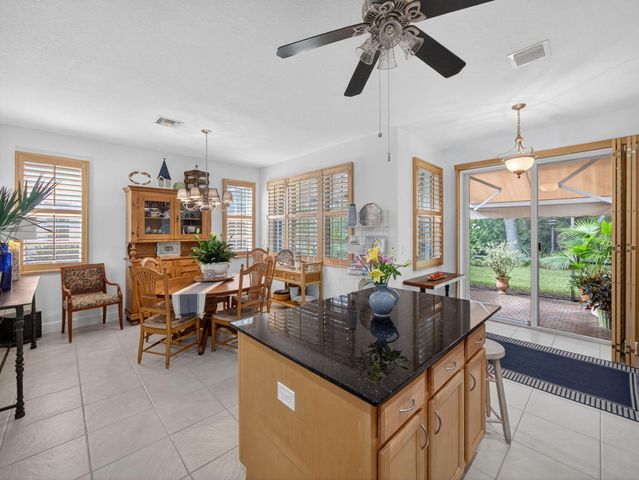 631 Moondancer Court, Palm Beach Gardens, FL 33410