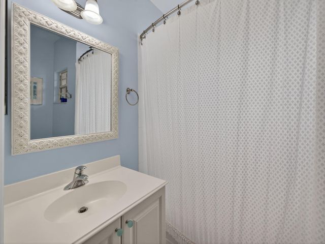 631 Moondancer Court, Palm Beach Gardens, FL 33410