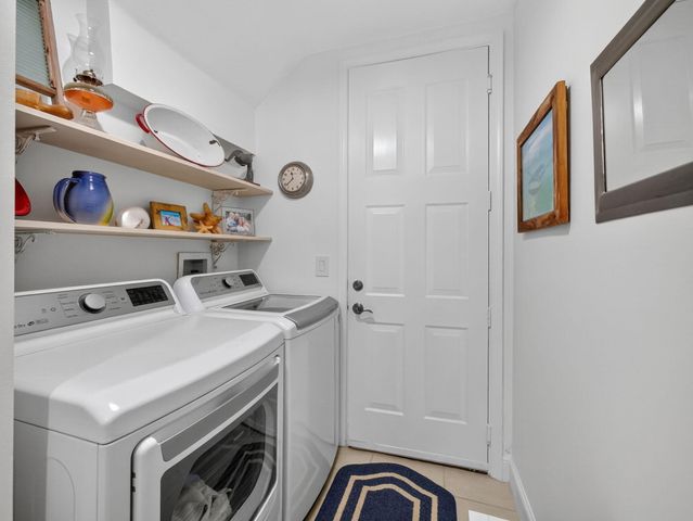 631 Moondancer Court, Palm Beach Gardens, FL 33410