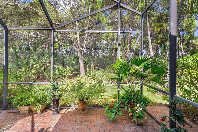 631 Moondancer Court, Palm Beach Gardens, FL 33410