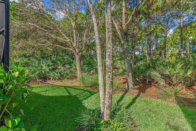 631 Moondancer Court, Palm Beach Gardens, FL 33410