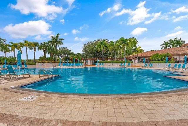 631 Moondancer Court, Palm Beach Gardens, FL 33410