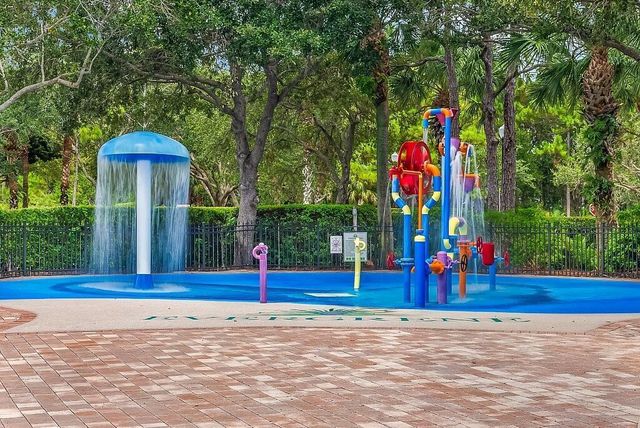 631 Moondancer Court, Palm Beach Gardens, FL 33410