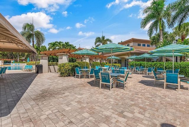 631 Moondancer Court, Palm Beach Gardens, FL 33410