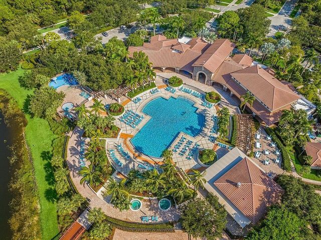 631 Moondancer Court, Palm Beach Gardens, FL 33410