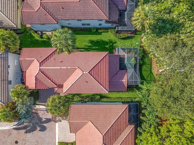 631 Moondancer Court, Palm Beach Gardens, FL 33410