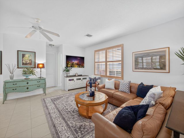 631 Moondancer Court, Palm Beach Gardens, FL 33410