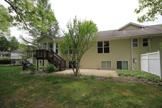 9671 Palmetto Court 80, Portage City, MI 49002