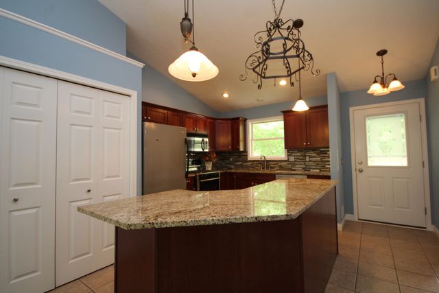 9671 Palmetto Court 80, Portage City, MI 49002