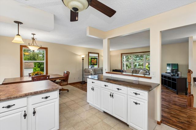 5281 Shore Trail NE, Prior Lake, MN 55372