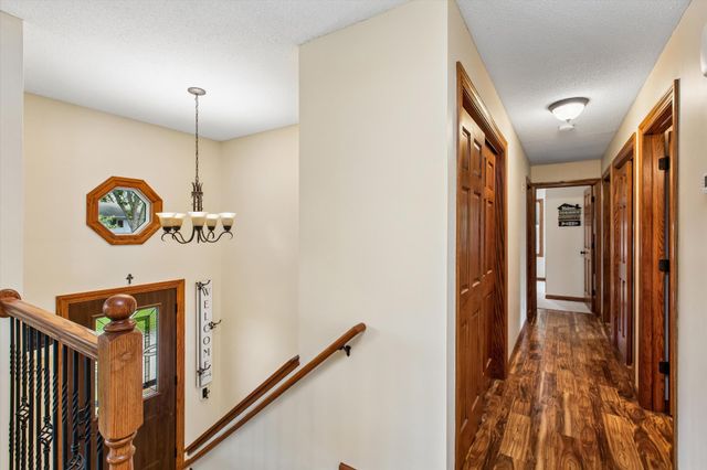 5281 Shore Trail NE, Prior Lake, MN 55372