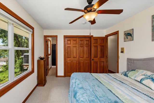 5281 Shore Trail NE, Prior Lake, MN 55372