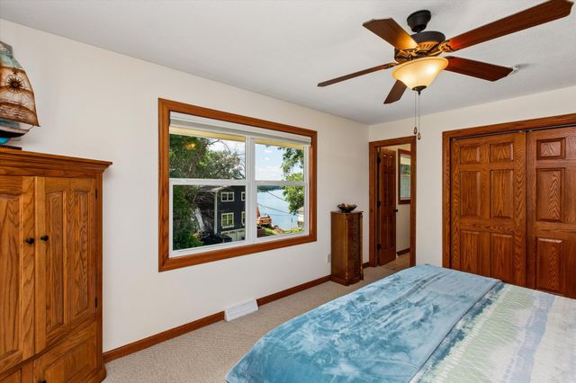 5281 Shore Trail NE, Prior Lake, MN 55372